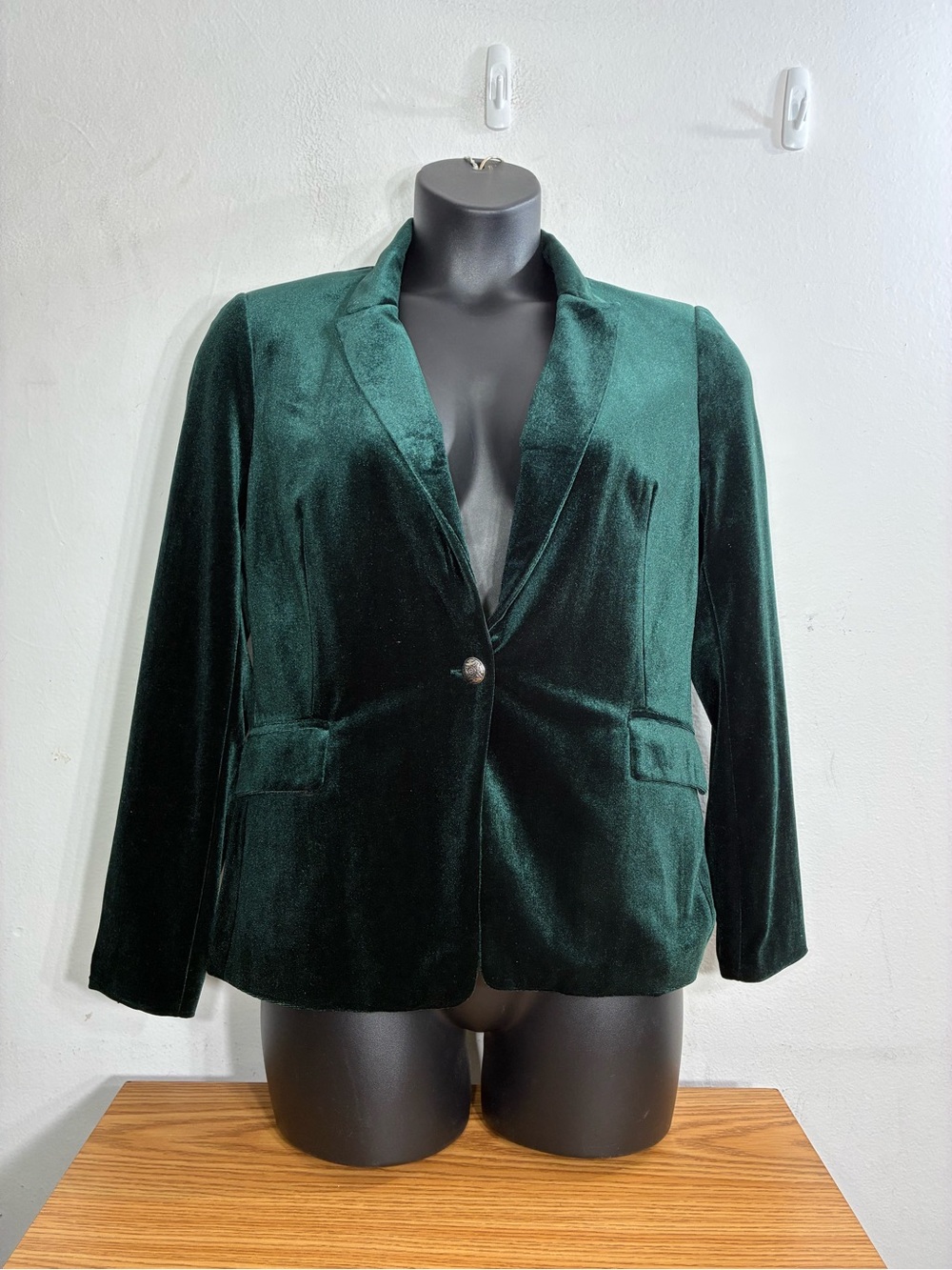 Jules & Leopold Emerald Green Velvet Single-Button Blazer